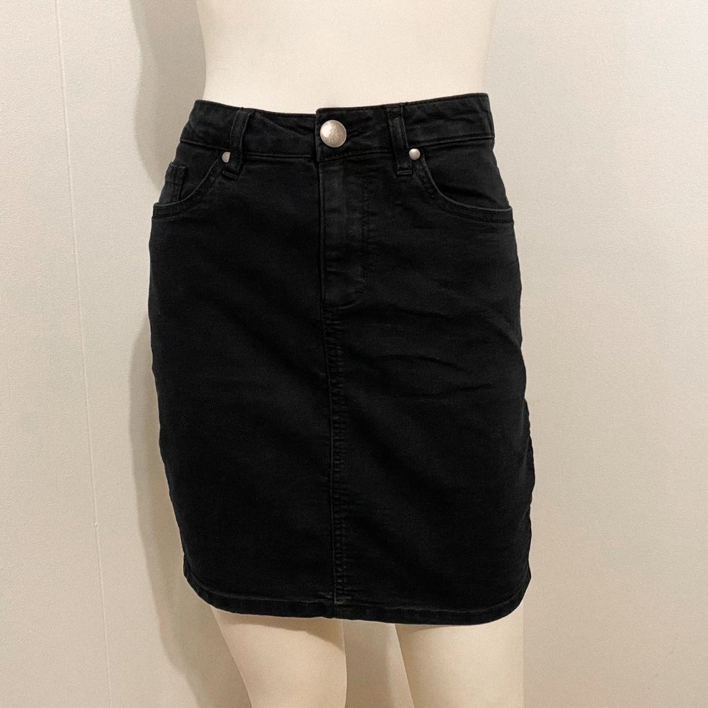 BDG High Waist Black Denim Skirt with Back Vent | Size 6